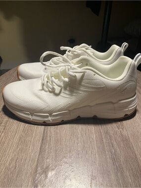 White Athletic Sneakers with Gum Toe